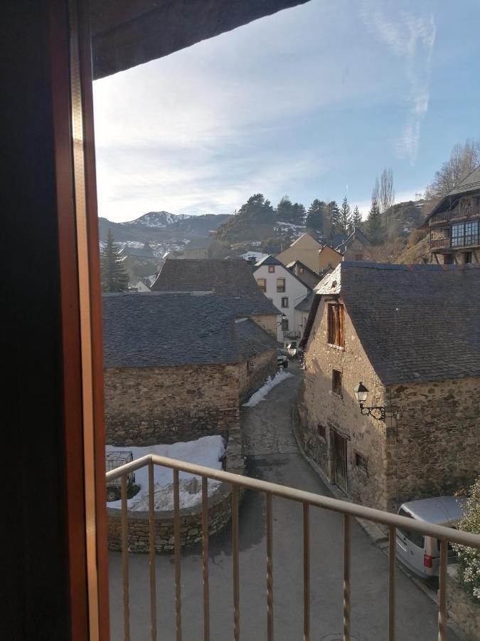 Apartamento Con Encanto En Sallent de Gállego Buitenkant foto