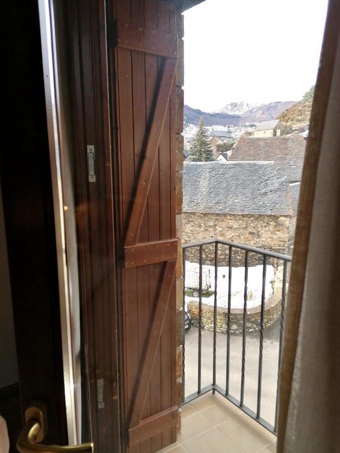 Apartamento Con Encanto En Sallent de Gállego Buitenkant foto